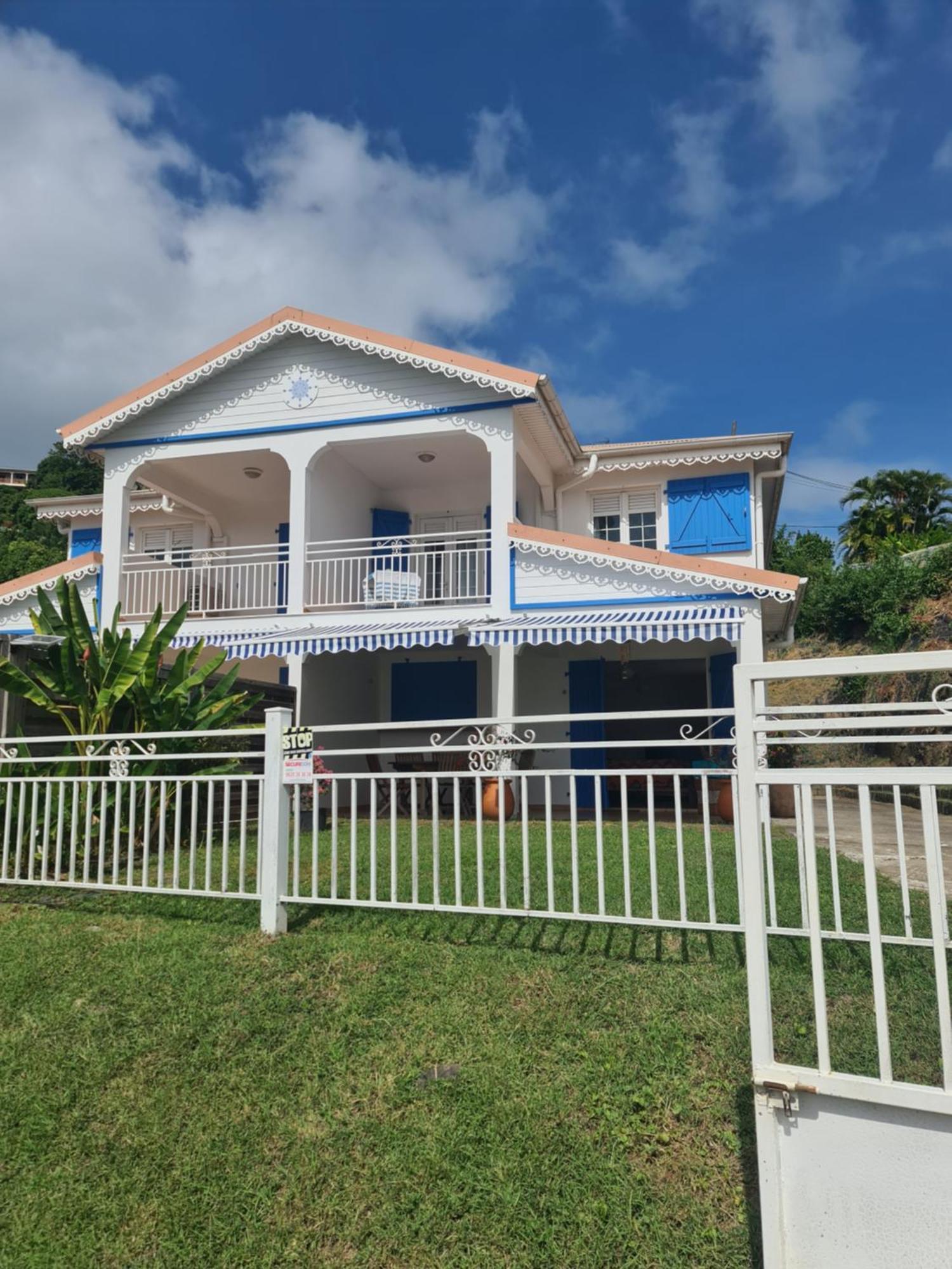 Villa Avec Vue T2 A T5 Duo De La Baie Le Robert Exteriör bild